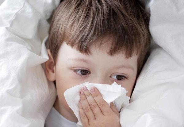اشتباه گرفتن خطرناک آنفولانزا و کرونا ، آنفولانزا مانع بازگشایی مدارس نیست